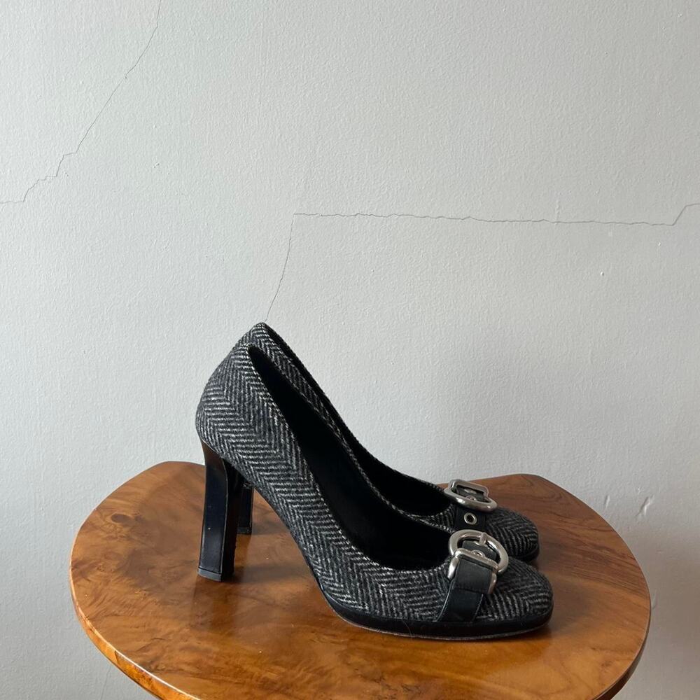 Burberry tweed buckle heels - Picture 2 of 6